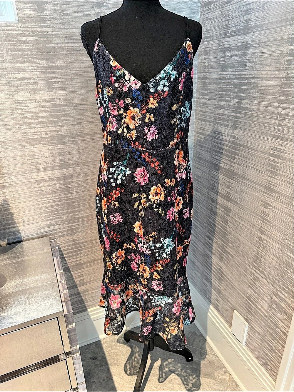 bebe Floral Lace Maxi Dress in Black Size Large